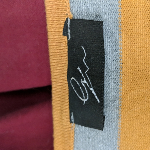 Top - Picture 2 of 3